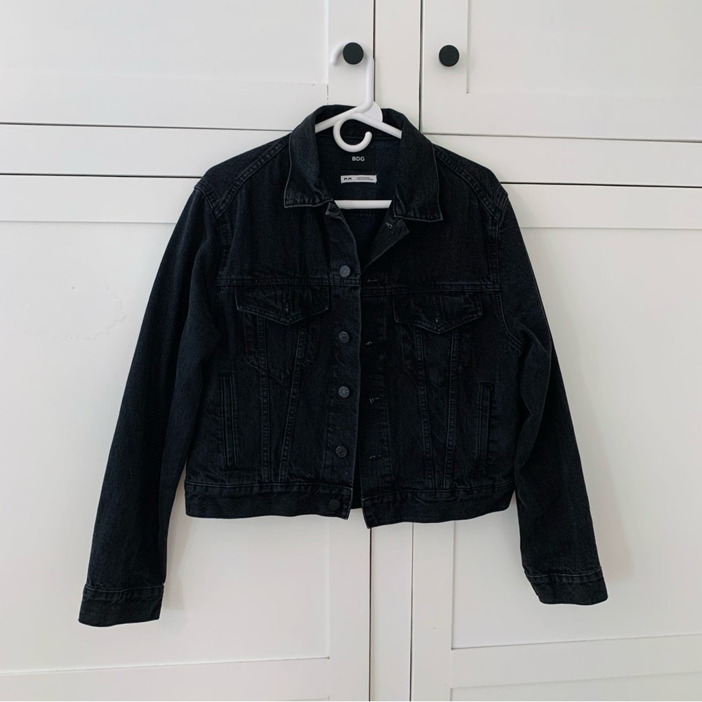BDG Black Pocket Crop Jean Jacket Size Medium